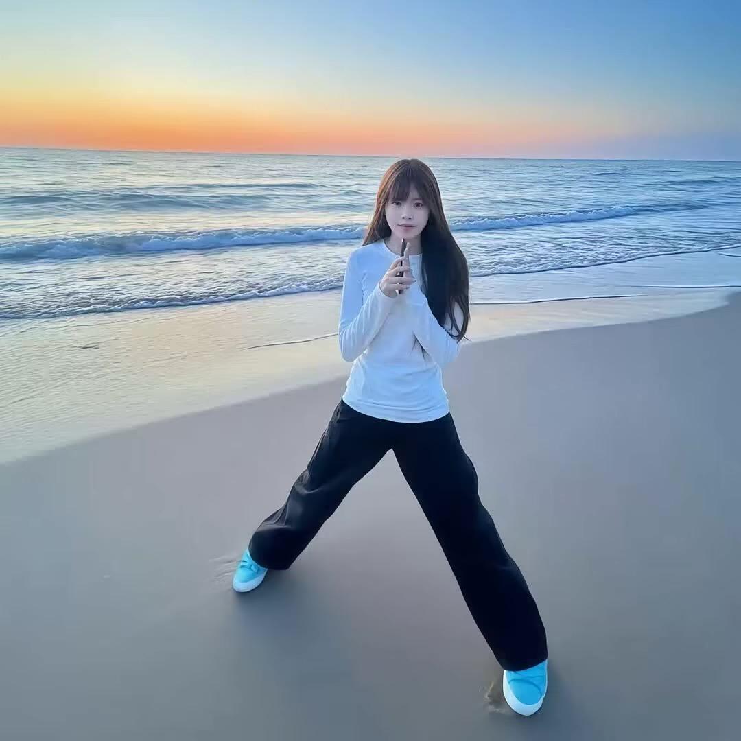 @Wenui_