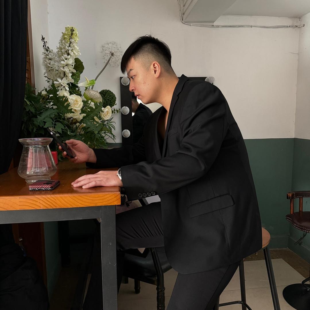 贵人干洗服务有限公司
