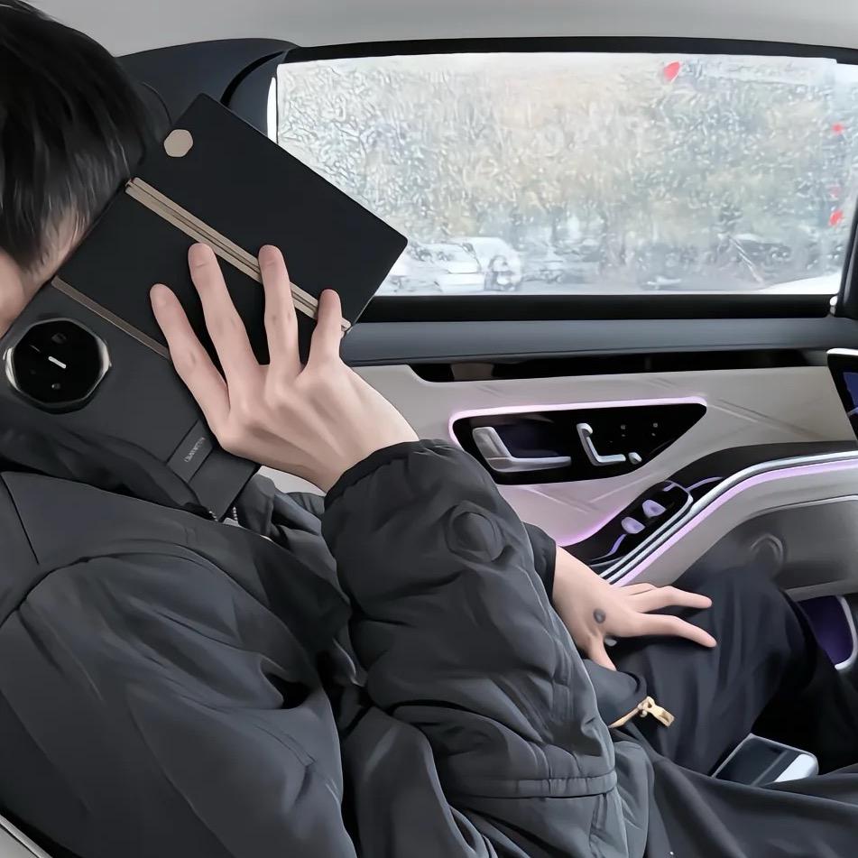 早都睡了(-_-) zzz