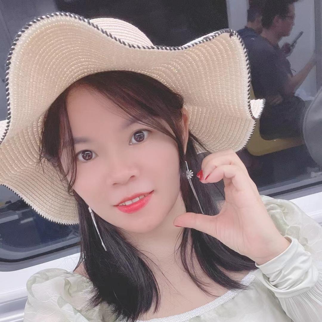 我是霞霞呀