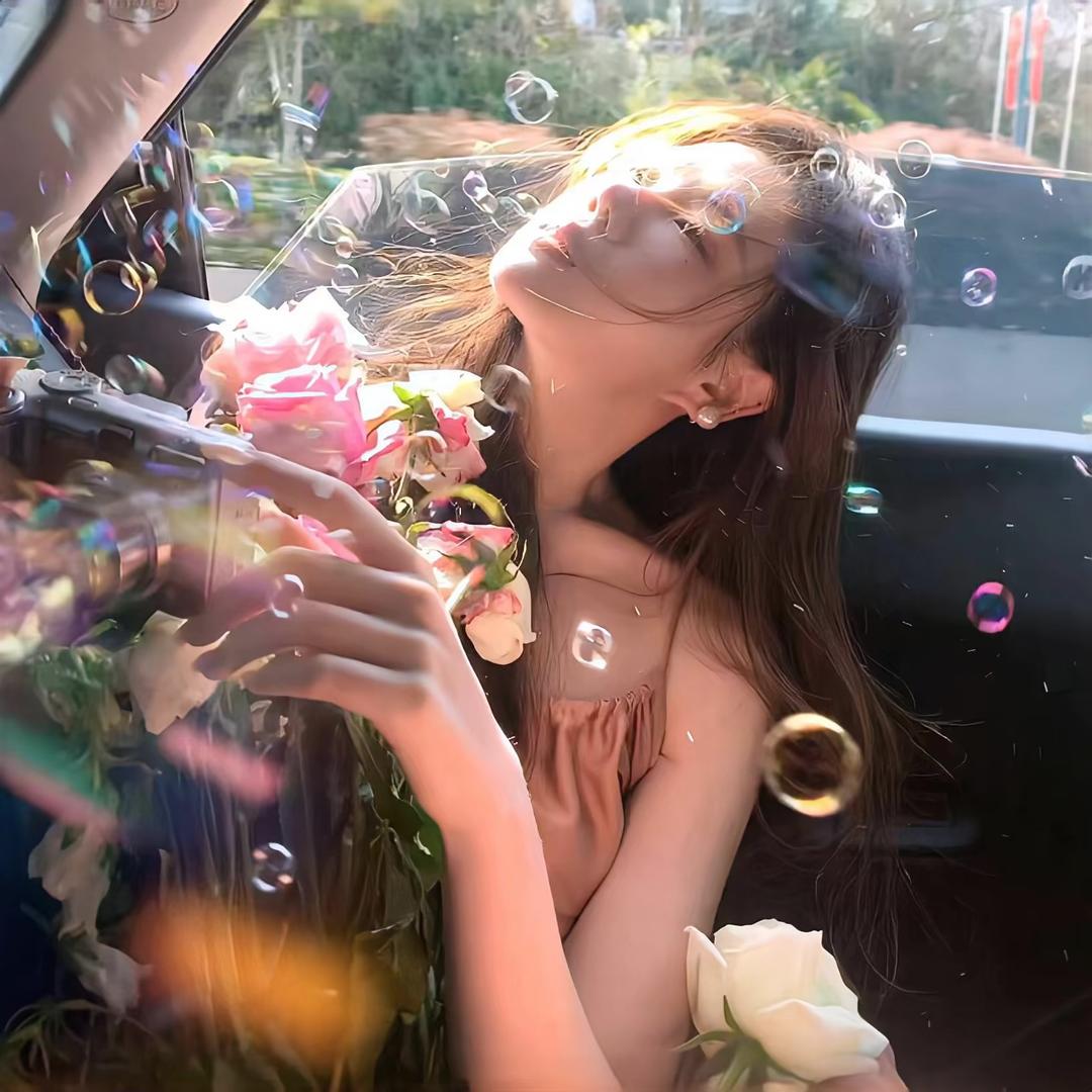 爱吃香菜的小熊