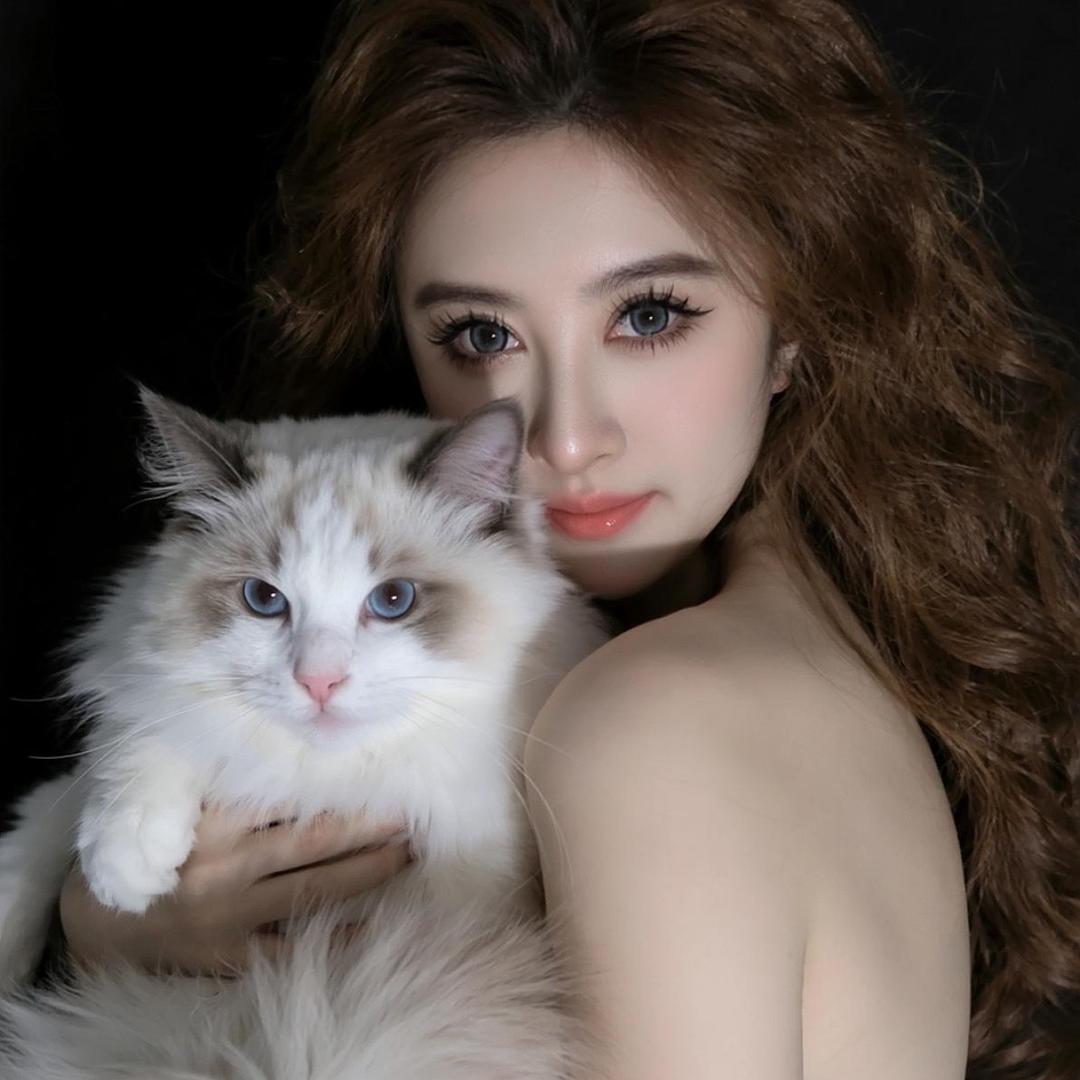 Katrina 💘's大脸猫💋