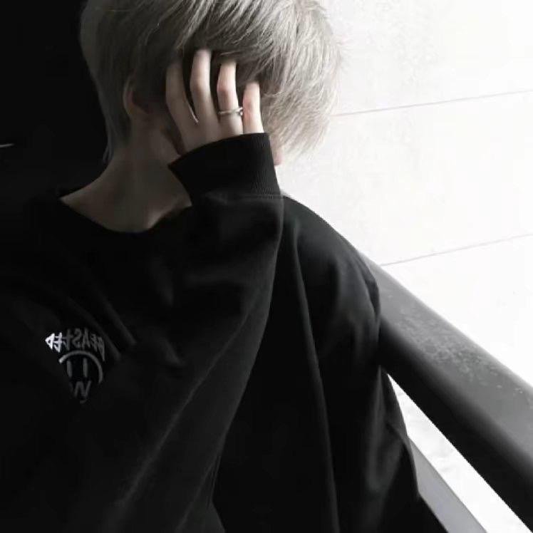 在黑夜释怀