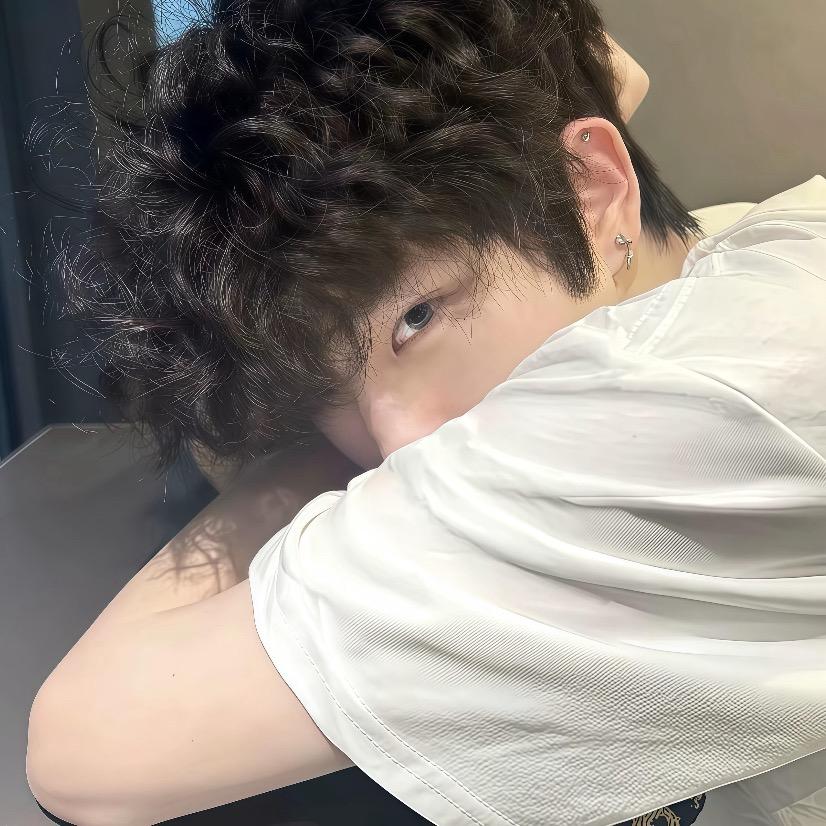她.