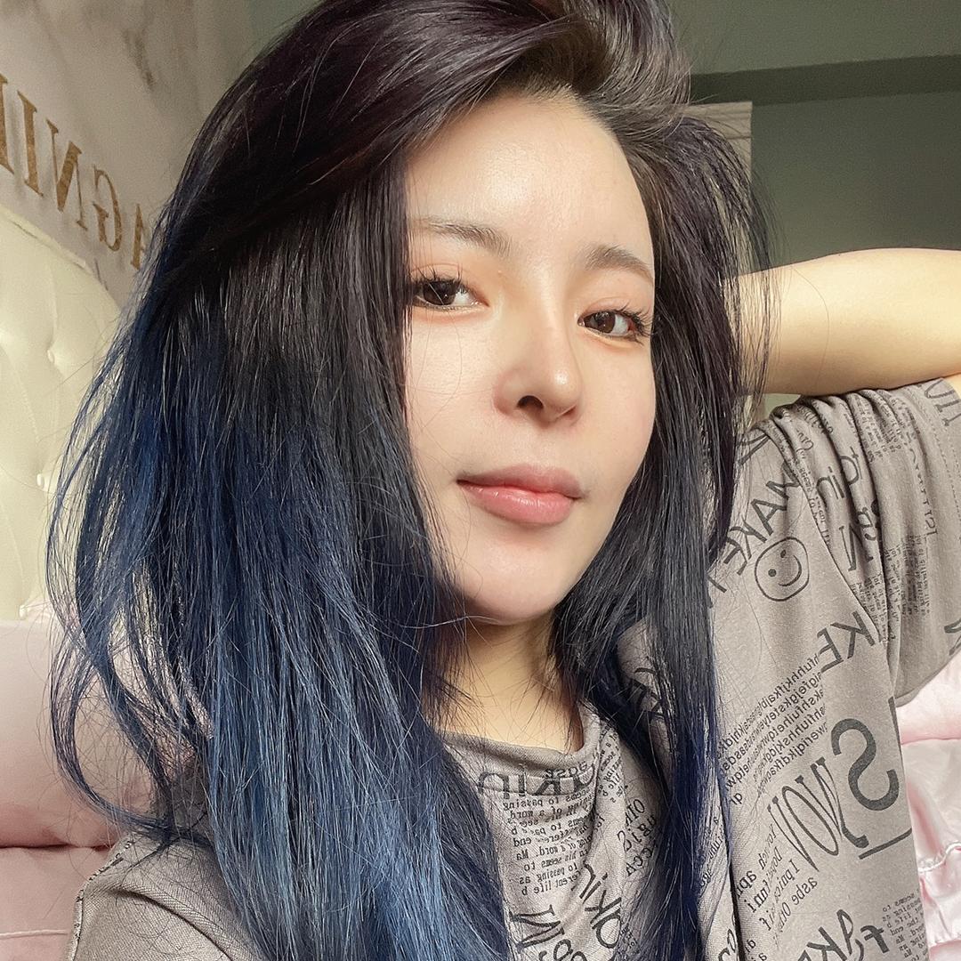 露露爱穿搭