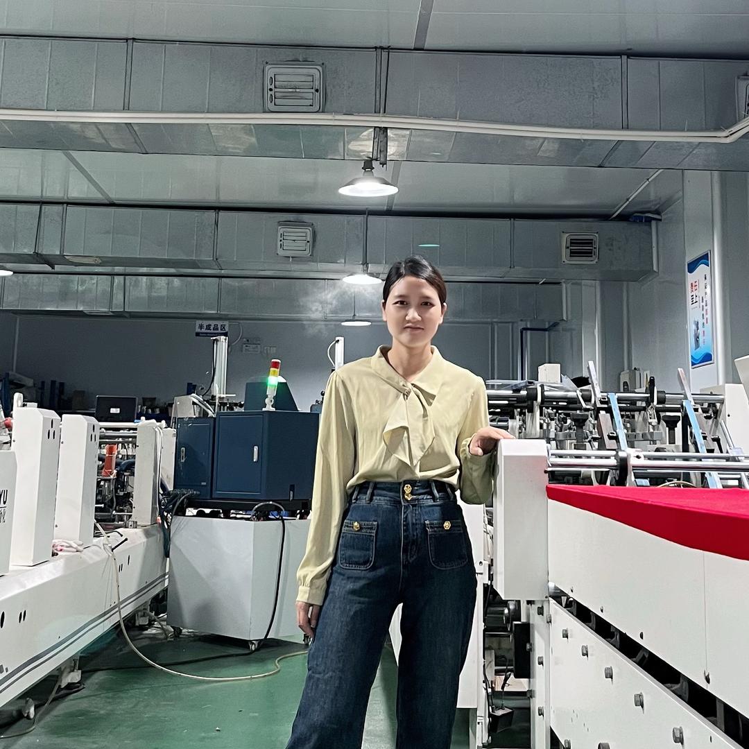 塑料包装张小姐