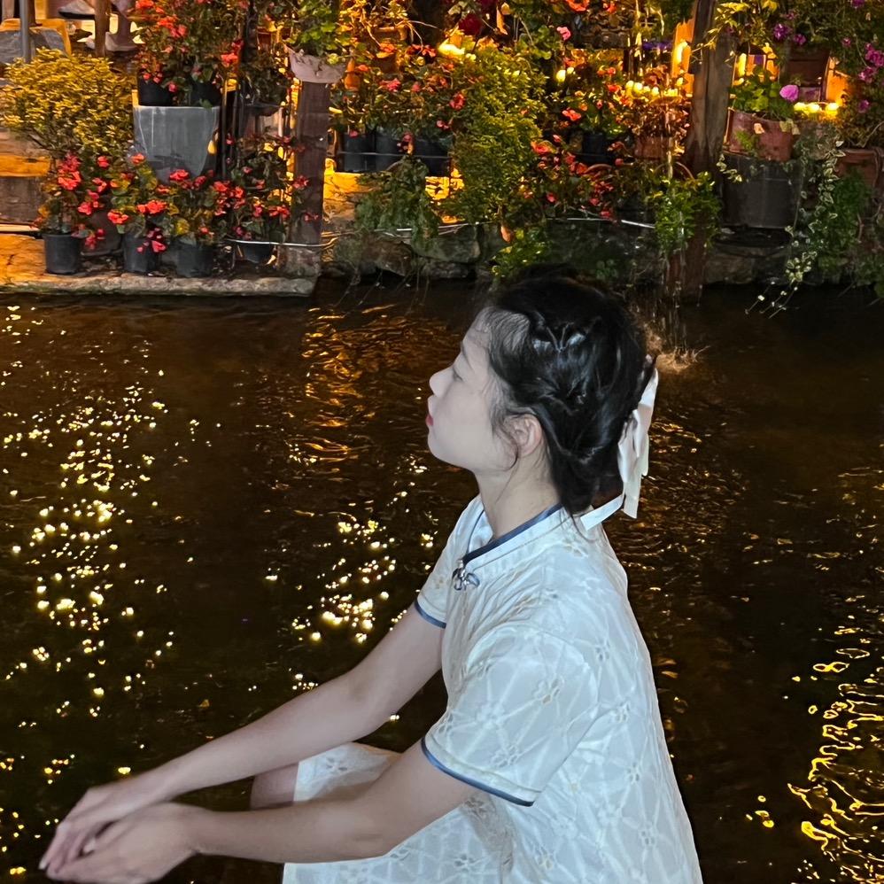 爱吃芋泥的小猫