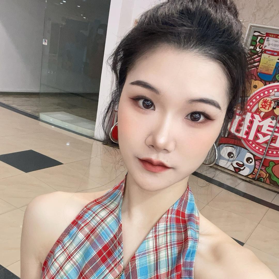 娜娜-港货零食多多