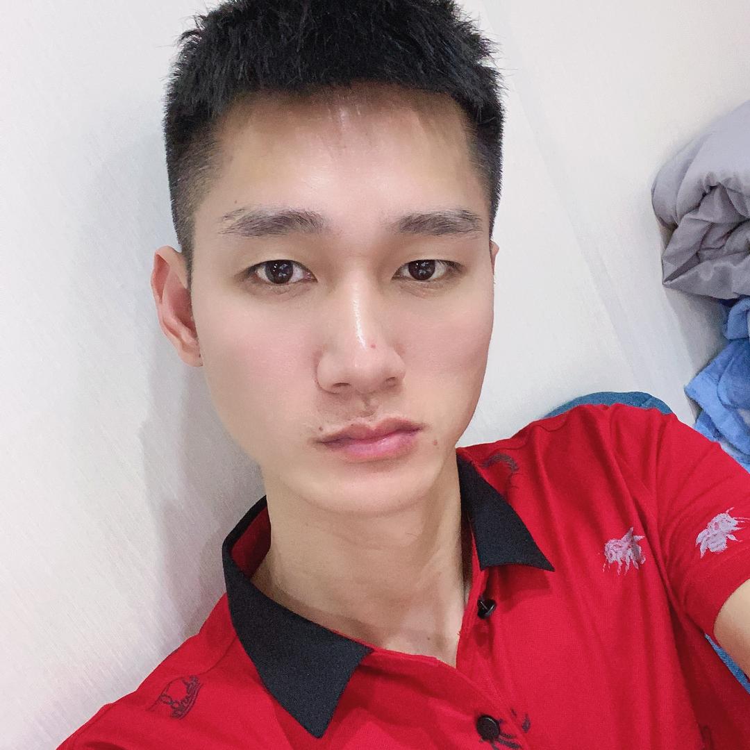 黄小华