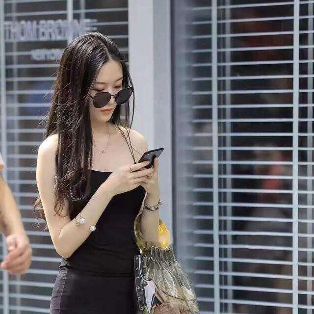 艳