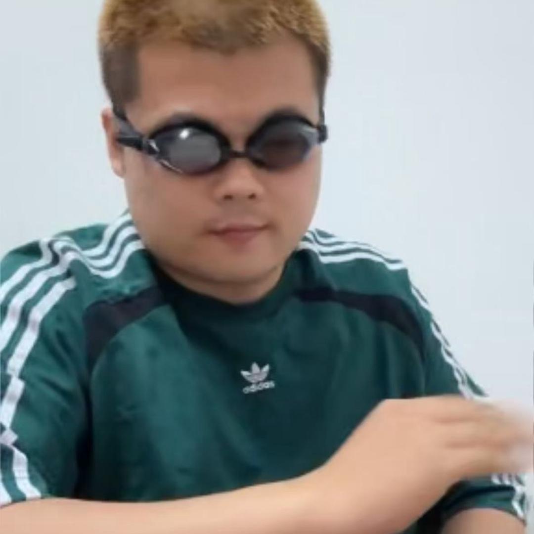 不知名老年人