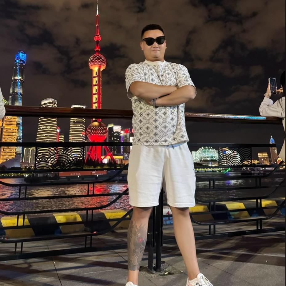 我是村长🌈