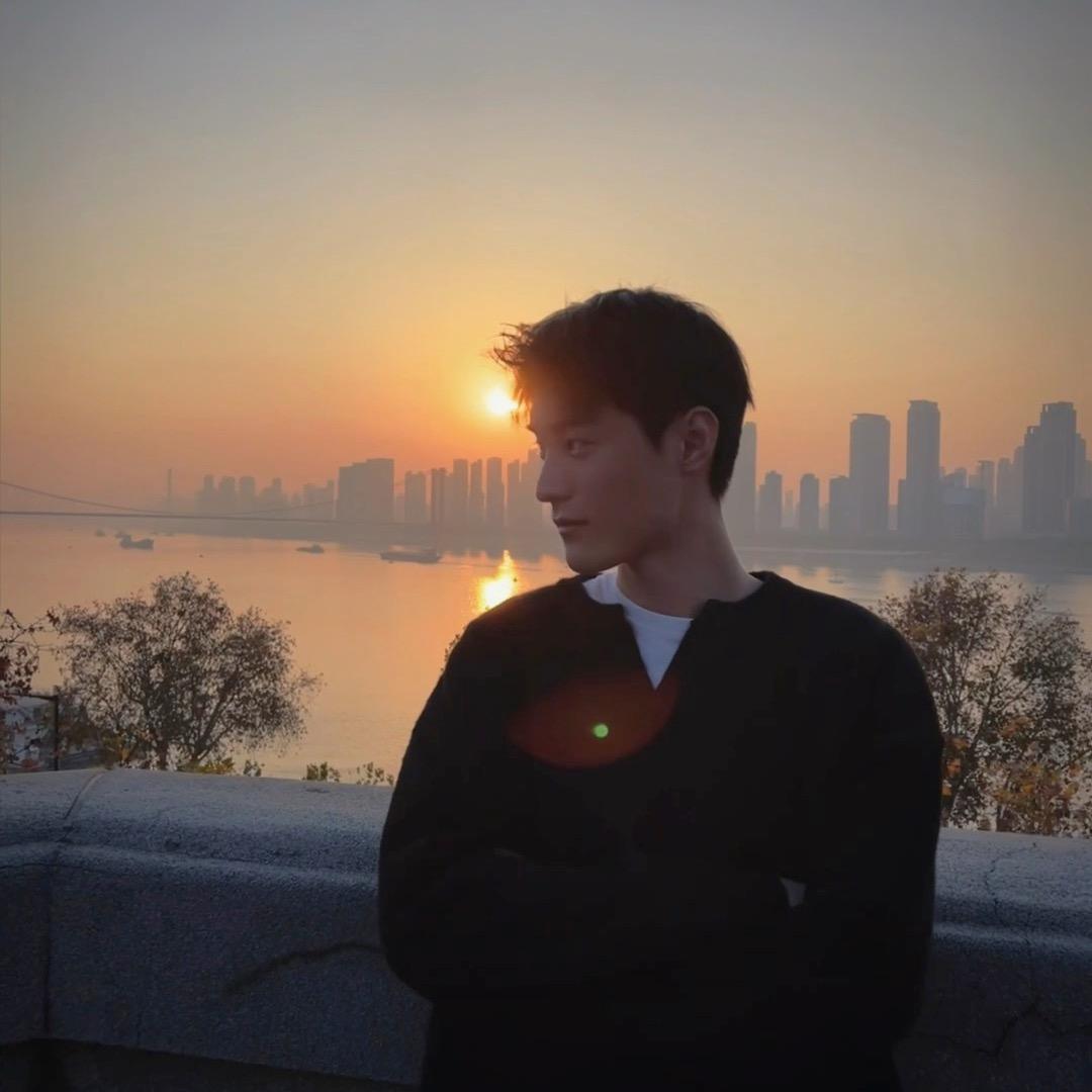 小周不吃饭