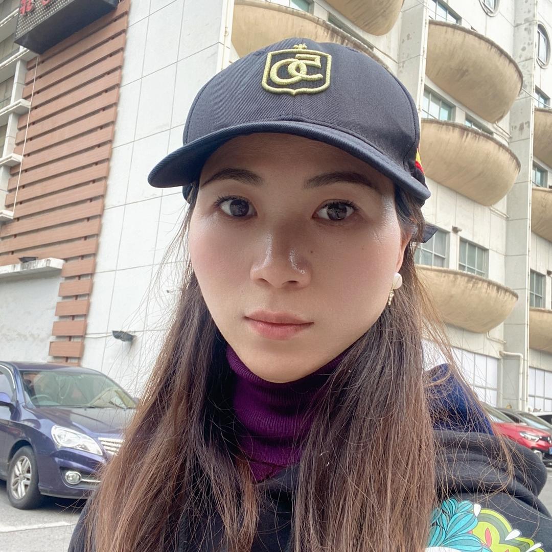 村里的姑娘-小芳