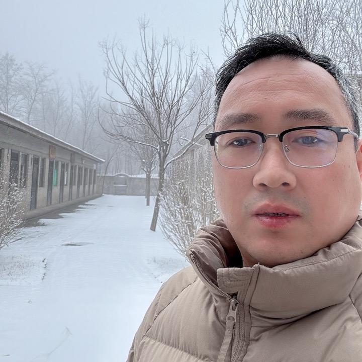 老黄爱蹦跶
