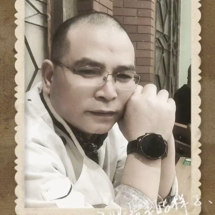 小嘴欠吻