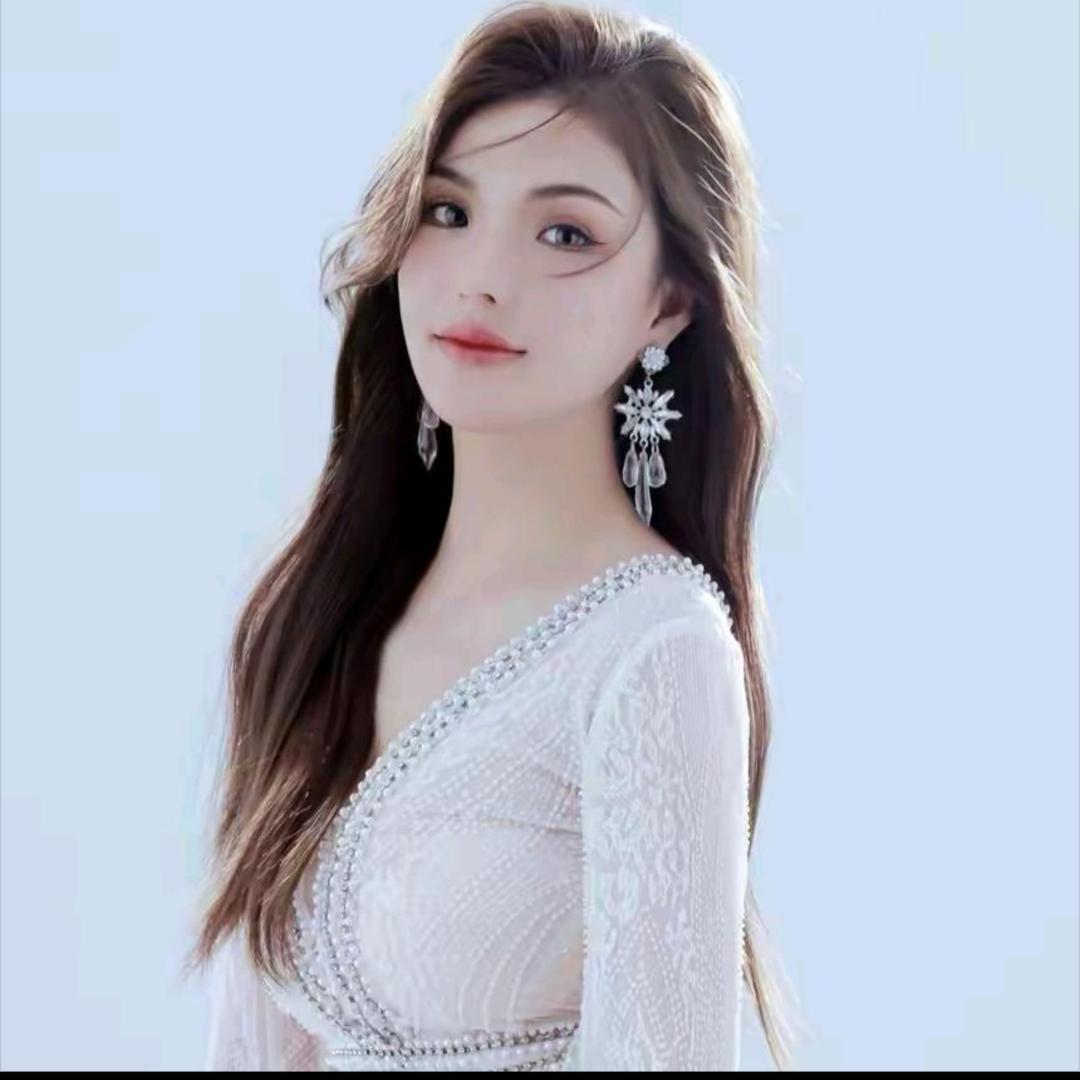 李俏俏（海洋日记）美妆店