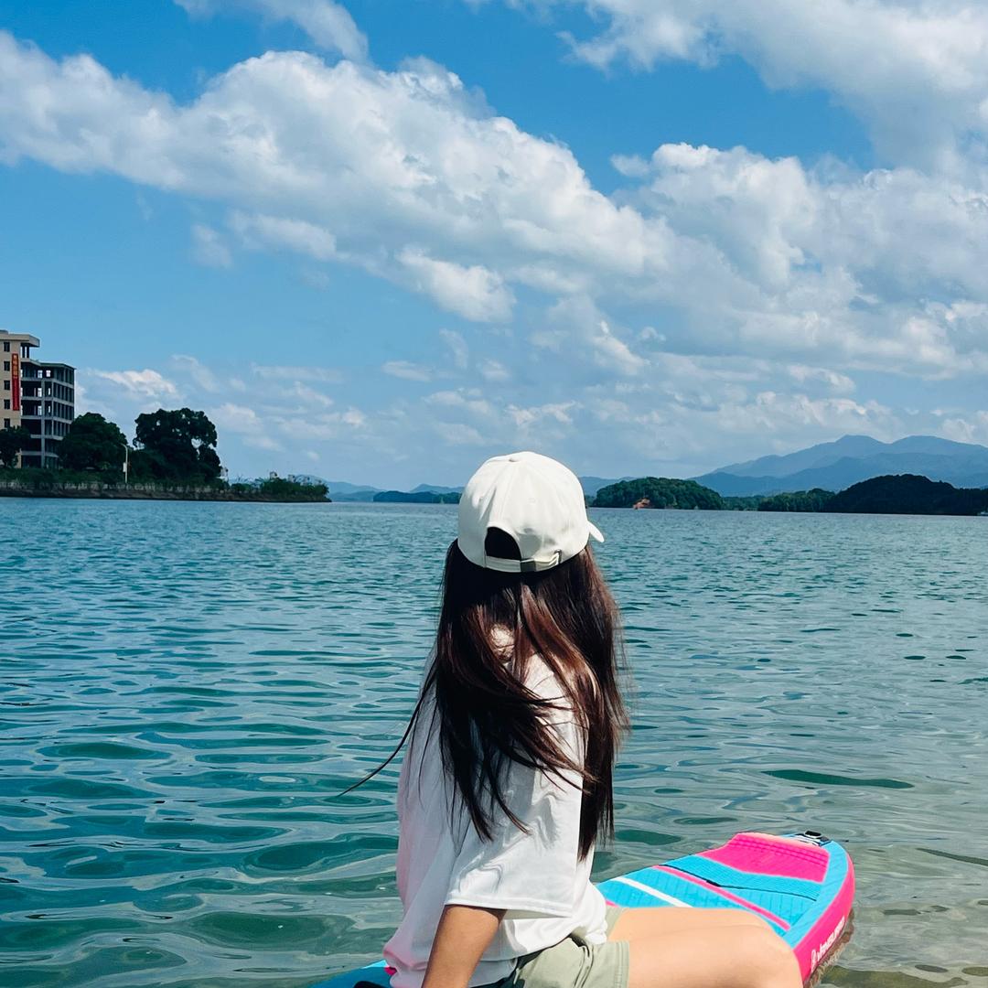 白白💃