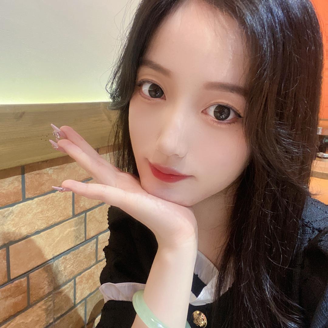 郑莱莱（爱吃版）