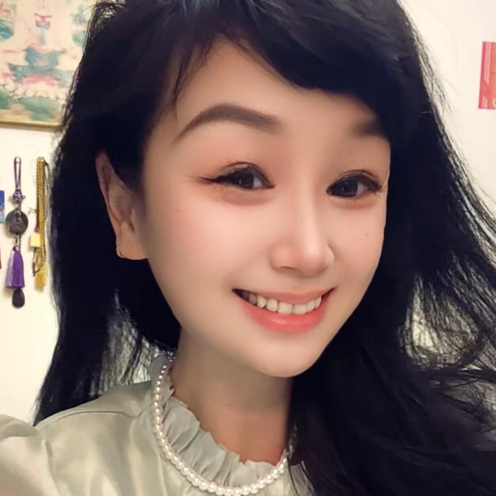 依一🧚🏿‍♂️