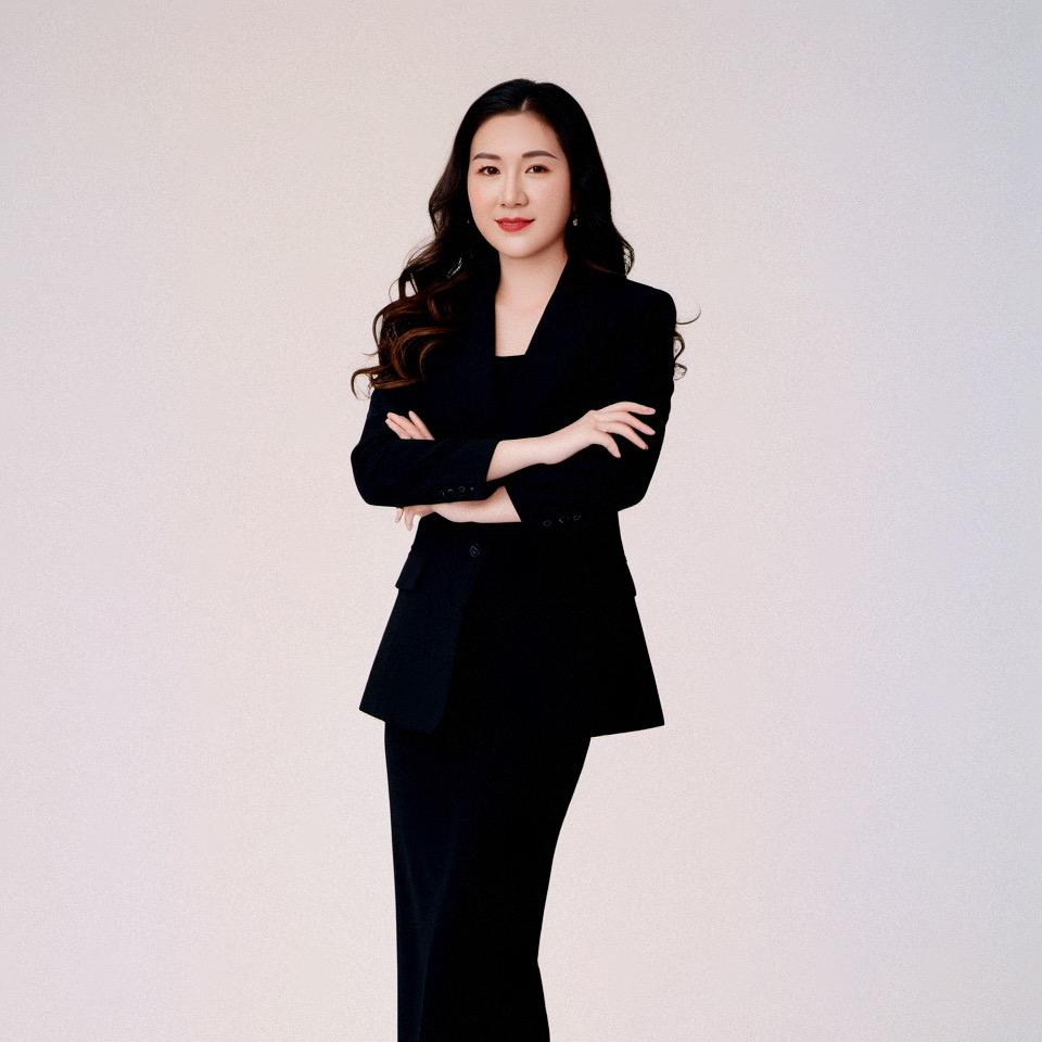 艾辉琪轻奢女装