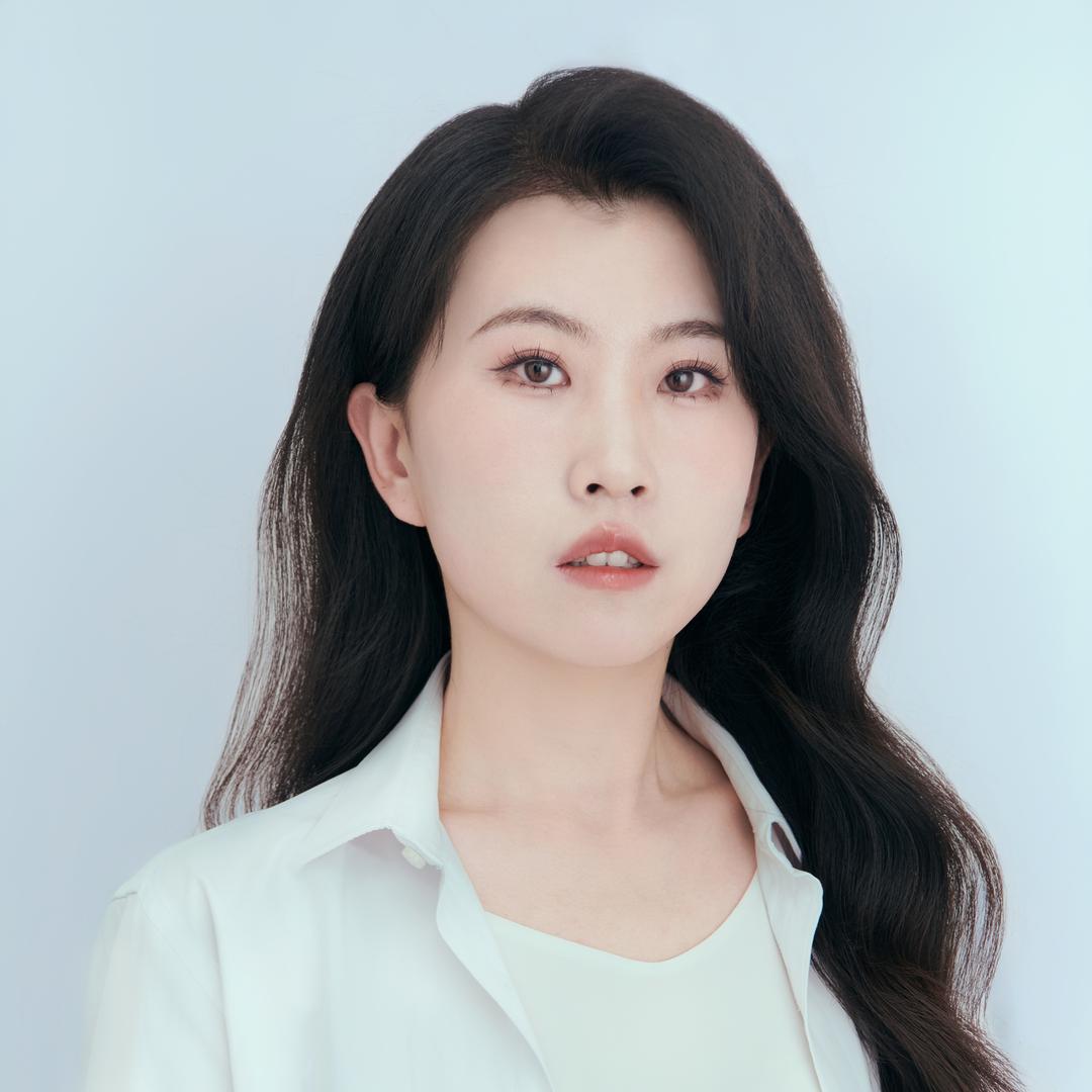 演员柠乐(牛雨萌)