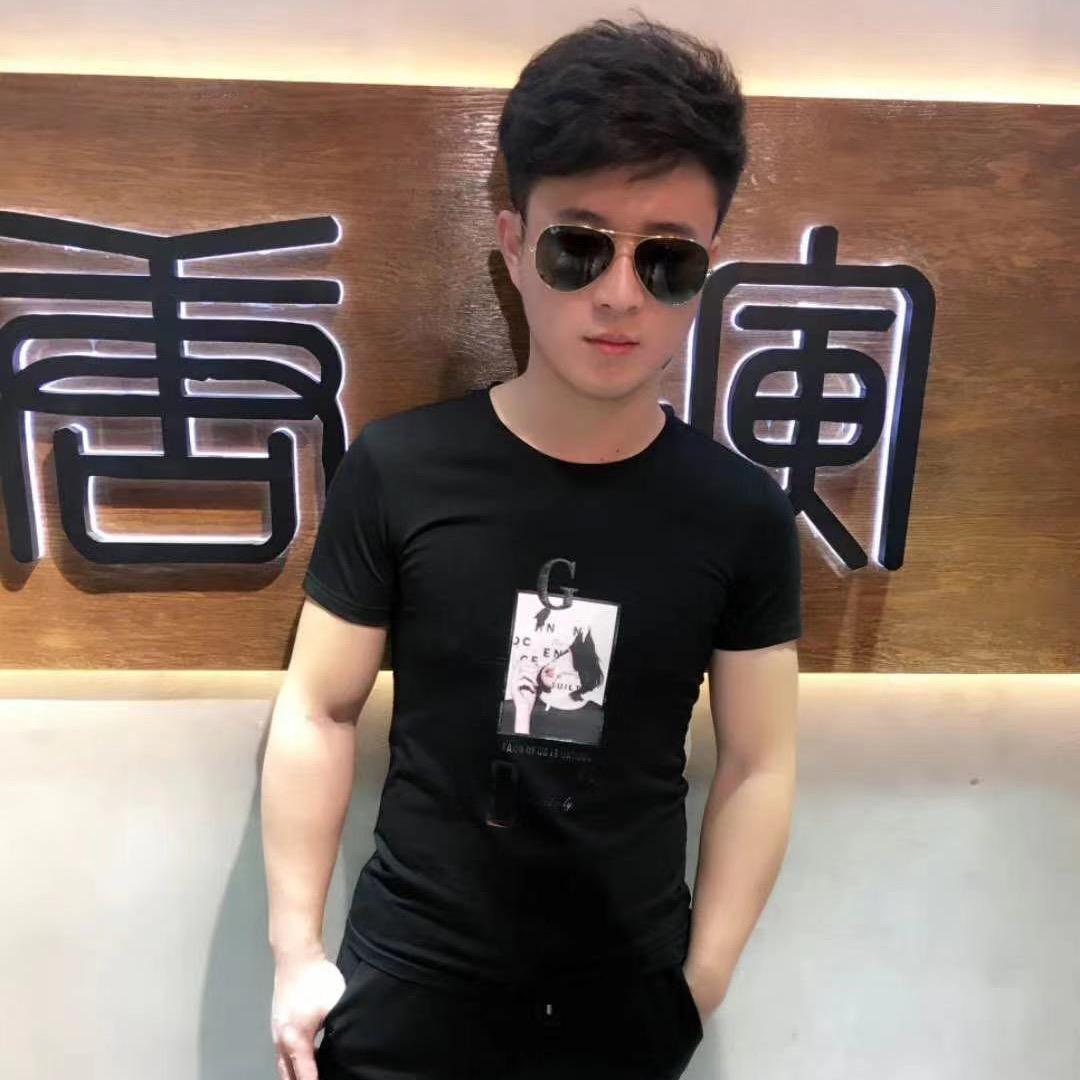 阿浩服装搭配