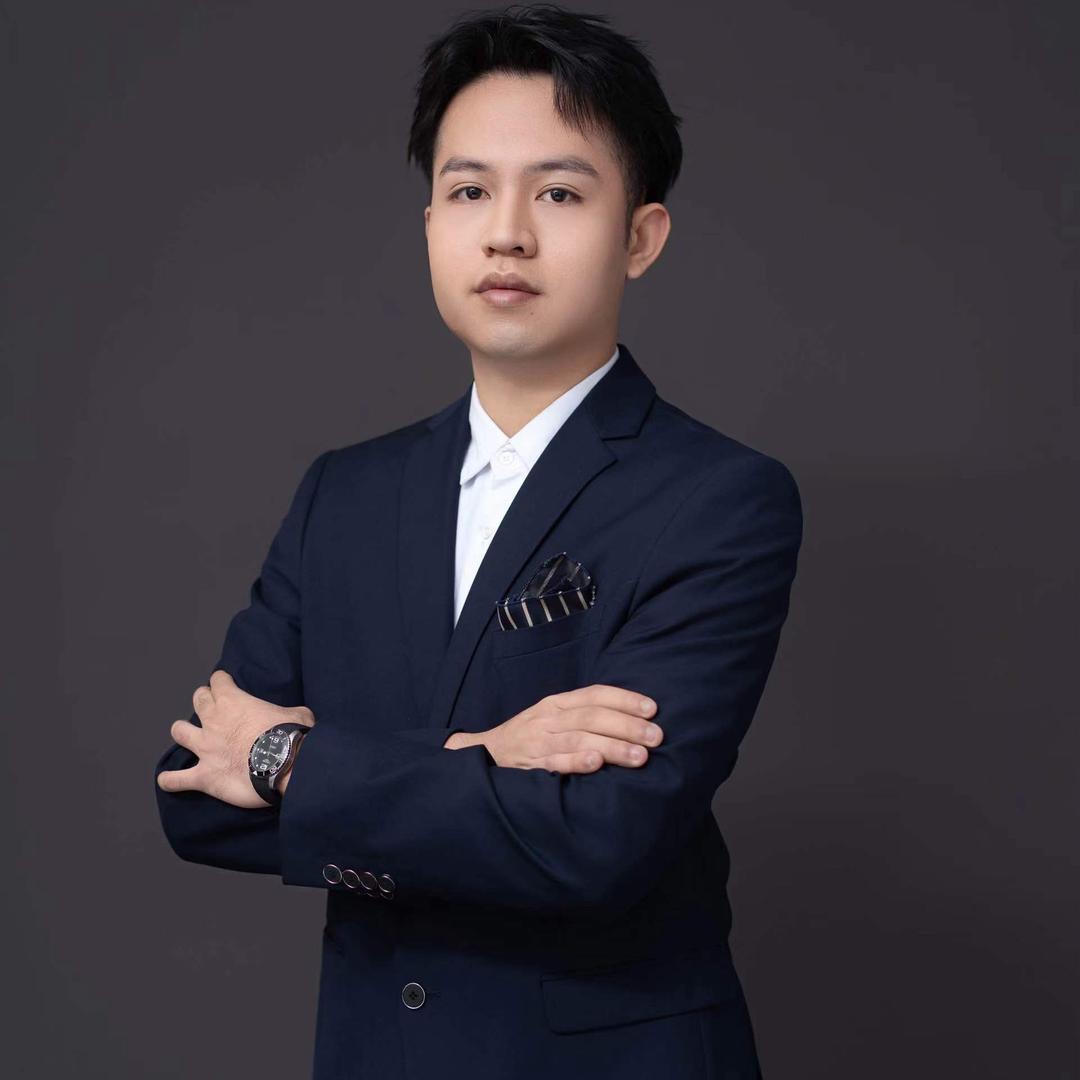 成都味不同火锅底料工厂.曾旭龙