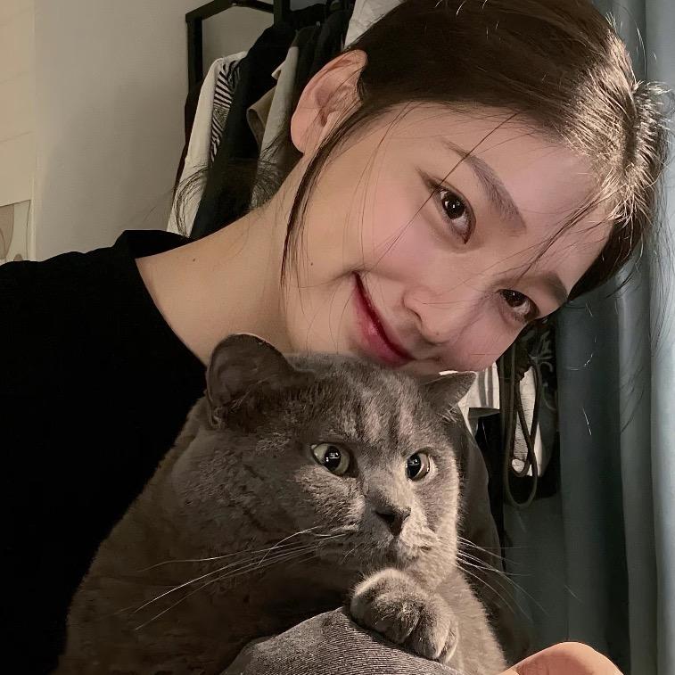 小莫姐姐.