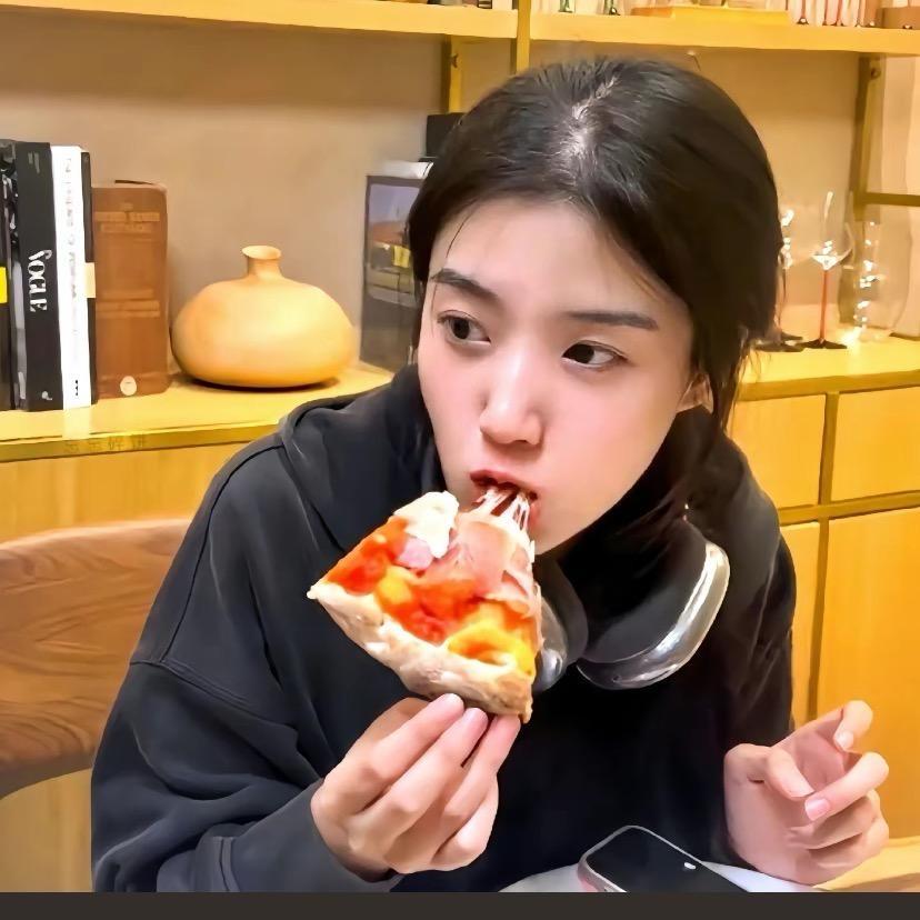 🍔🍞🌸🍎🍑🫐🍟🍧