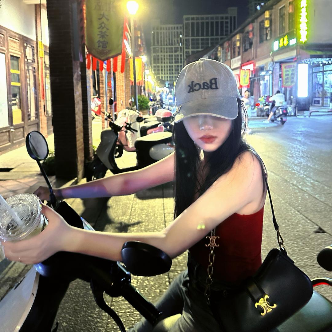 阴天不快乐