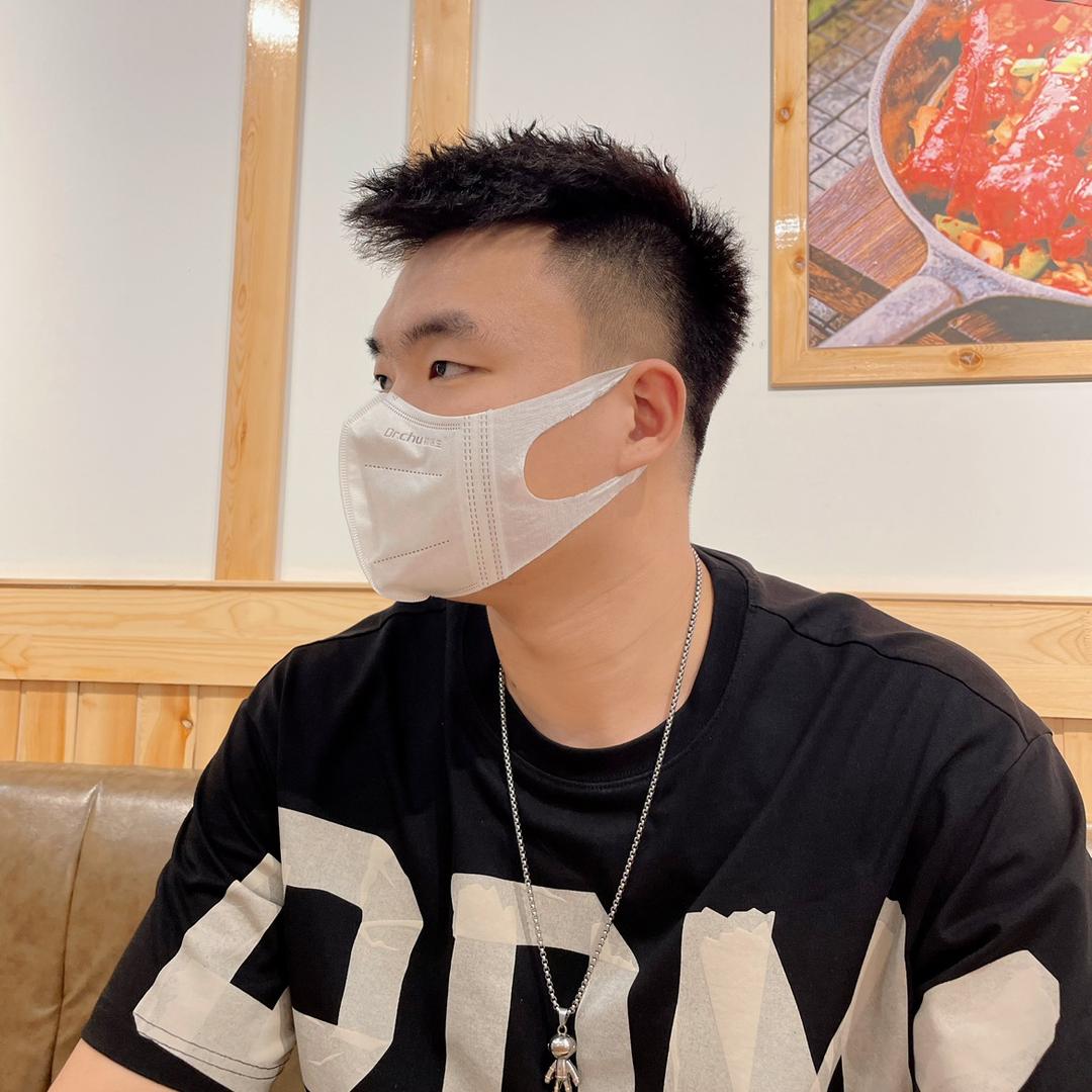 门三石