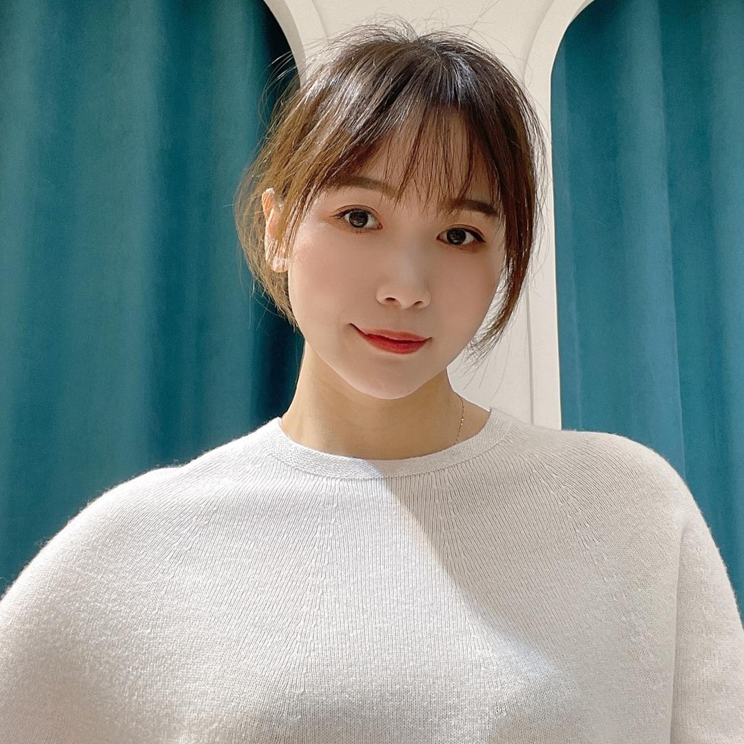 李女士。