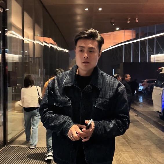 万鲸名品老王有表