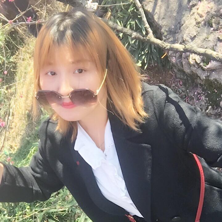 @卖肠粉傻妞(重庆小面)