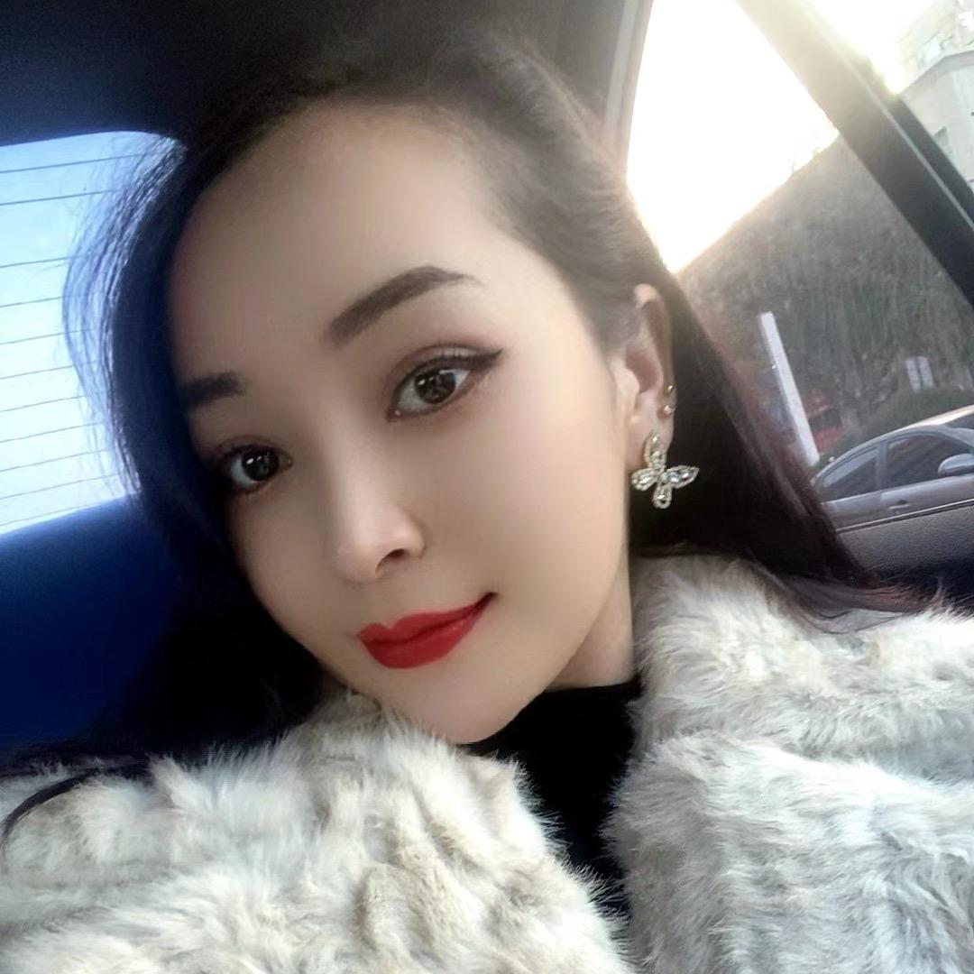 Leyla  ~  🖤