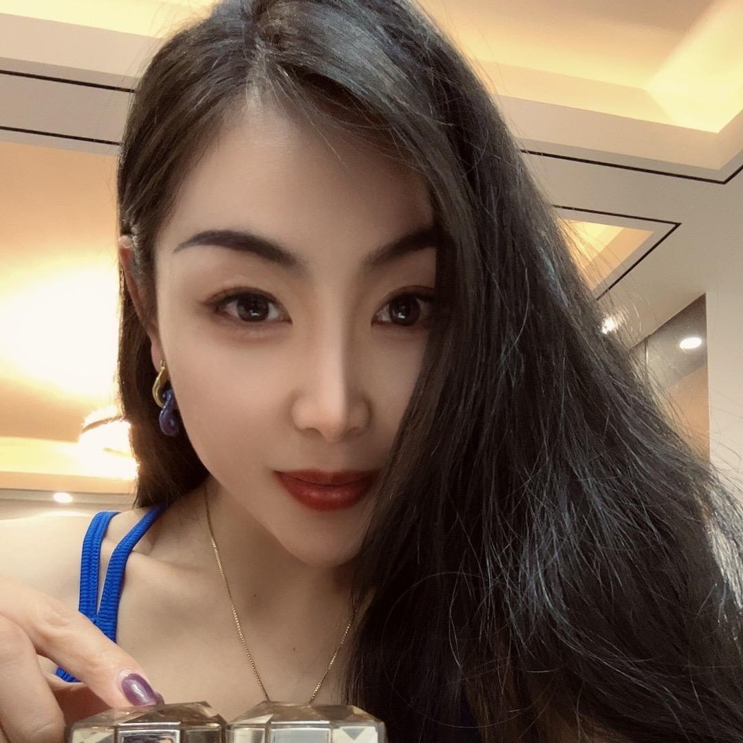 叶小魅