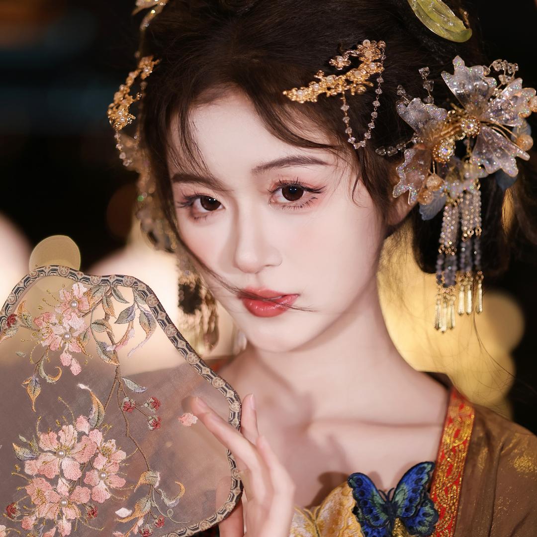 林深时见鹿.