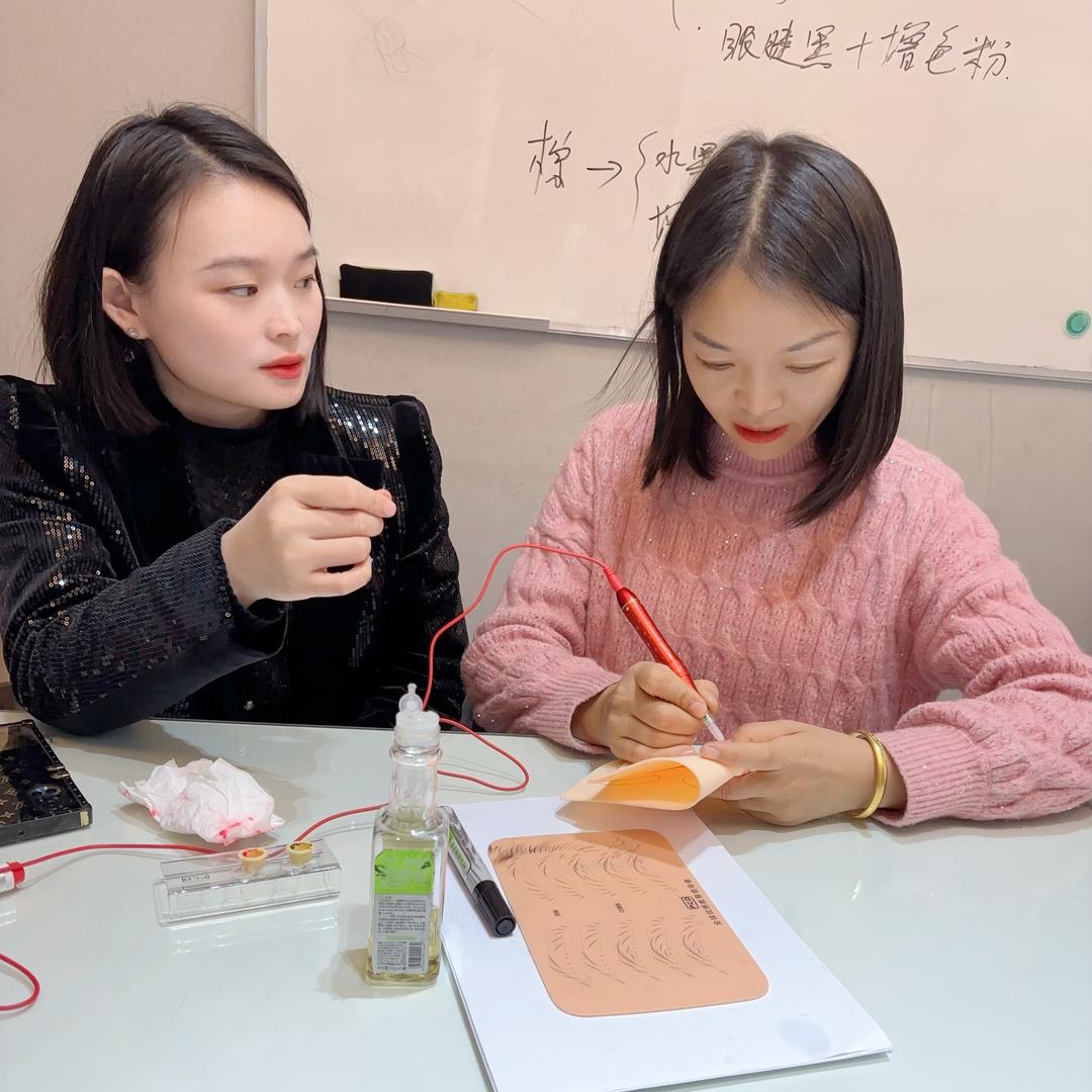 小容眉形设计