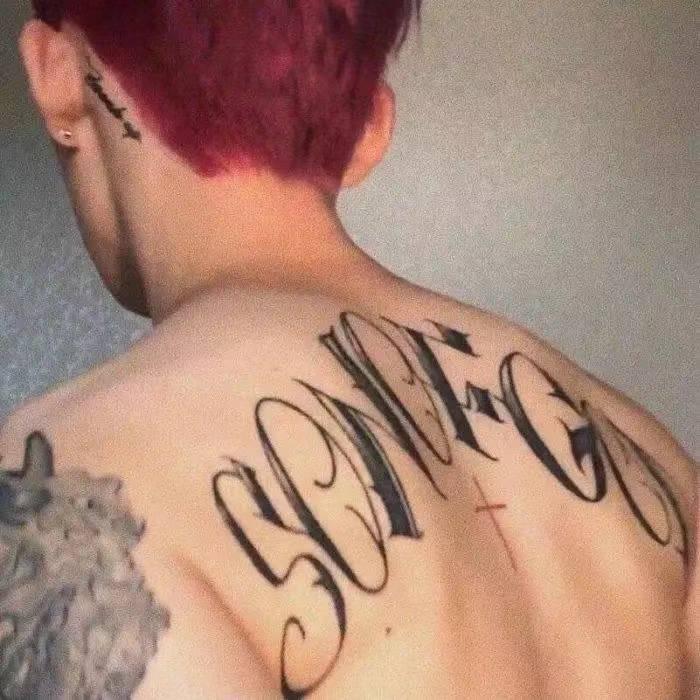 性感的狗蛋儿。