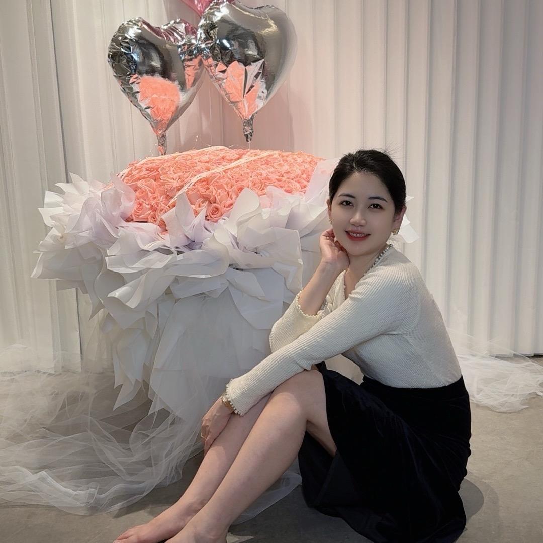 方晴（晴格格）