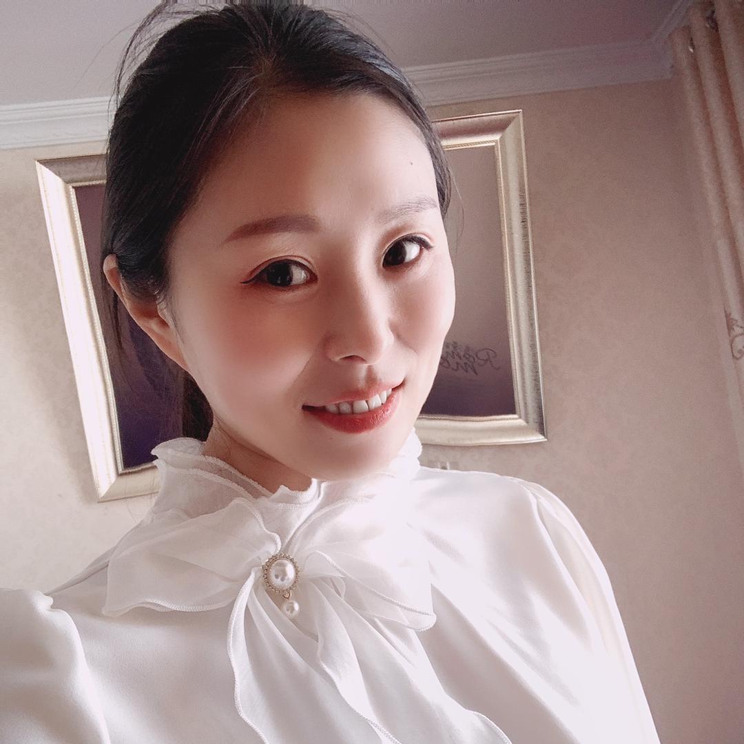 伊人衣品服饰店