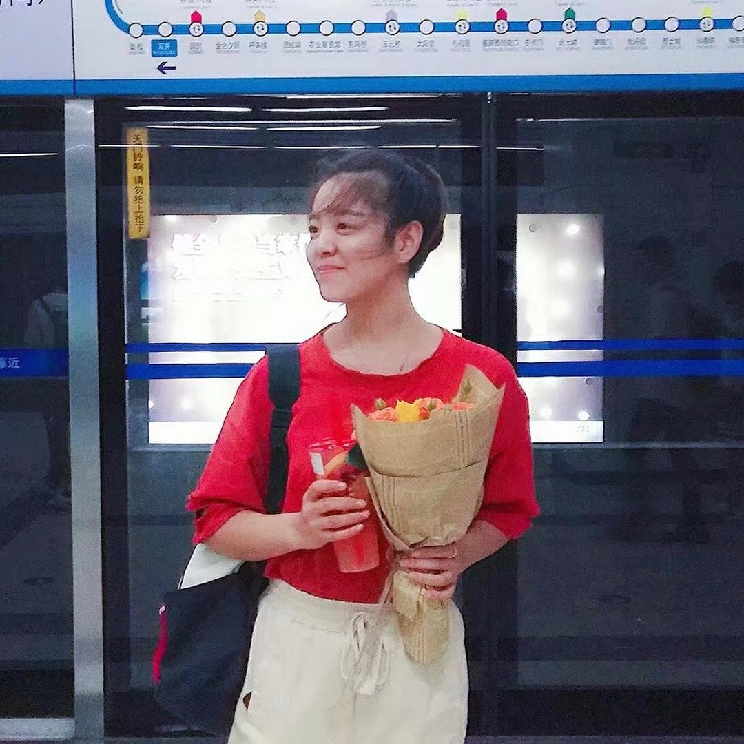 静小婧同学