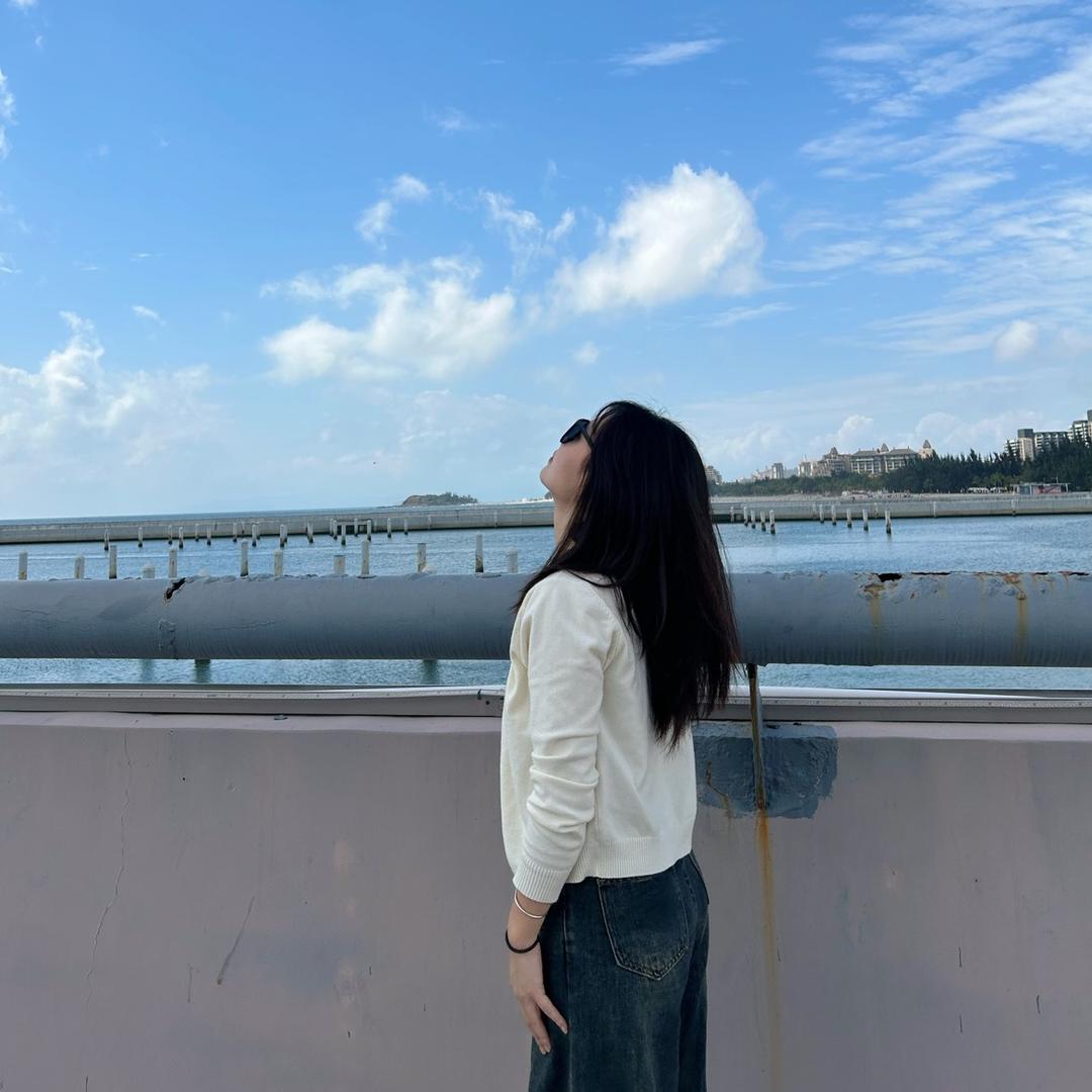 一只蝉.