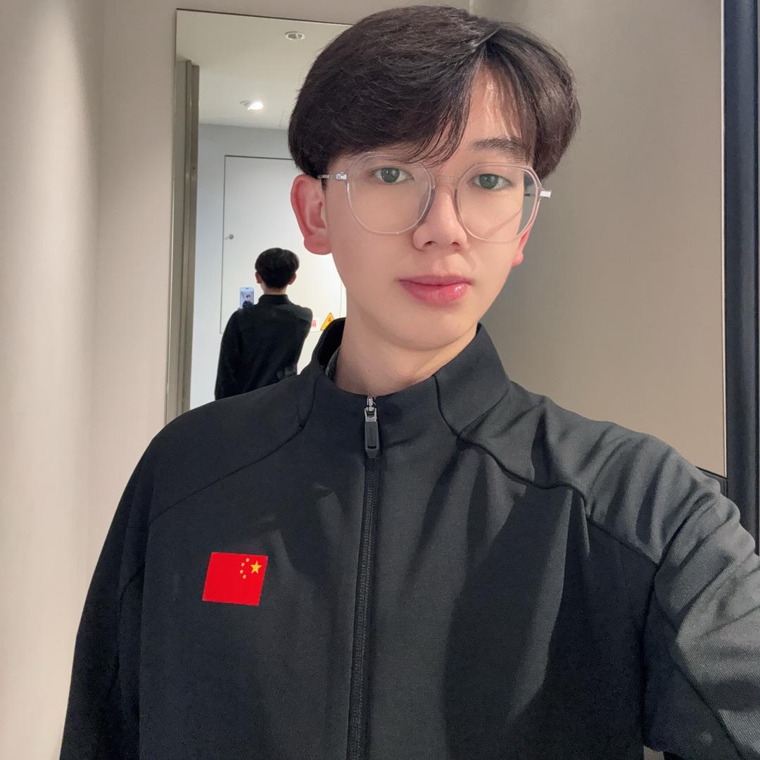 安踏冠军🏆闲不住的『武林』。