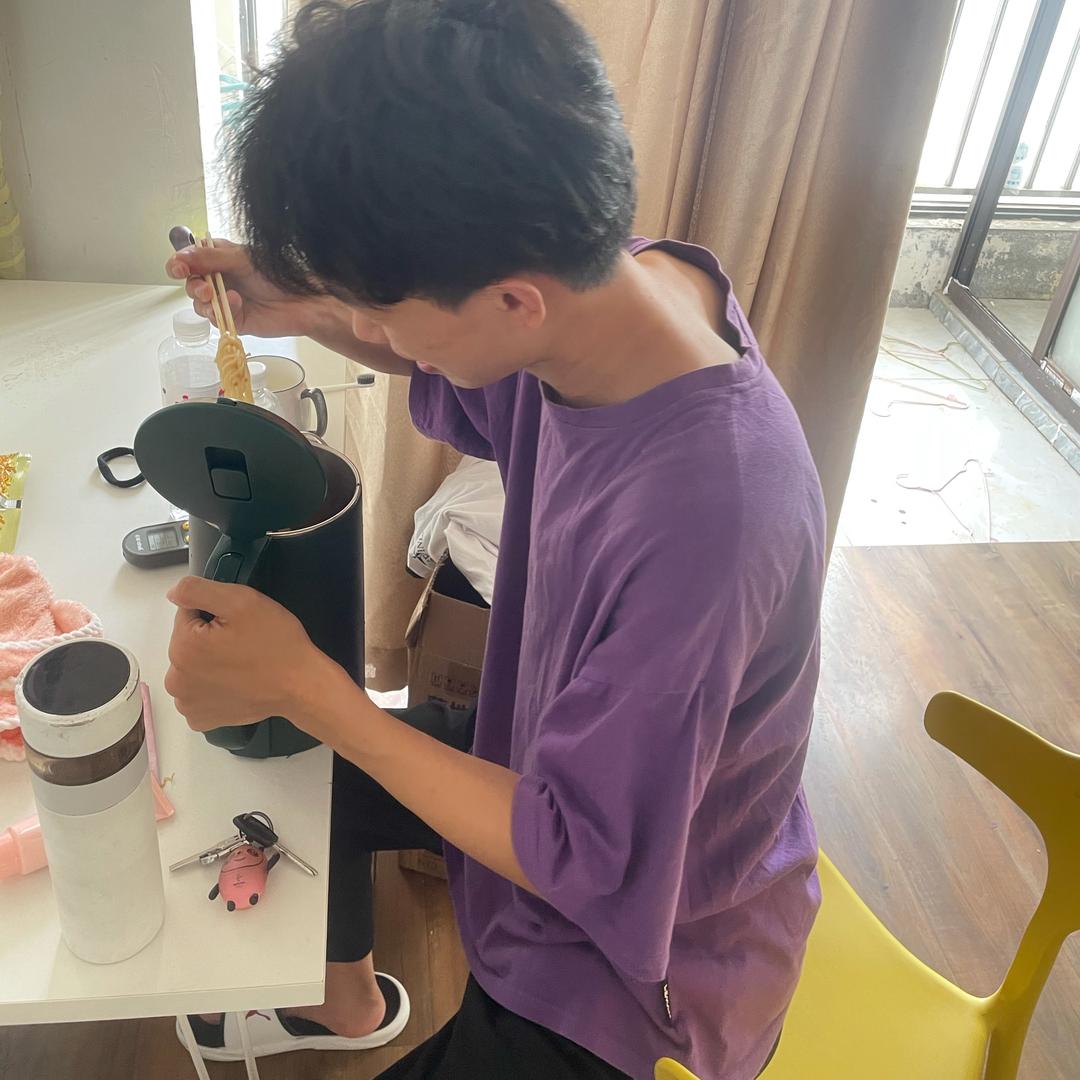 杨佳璐