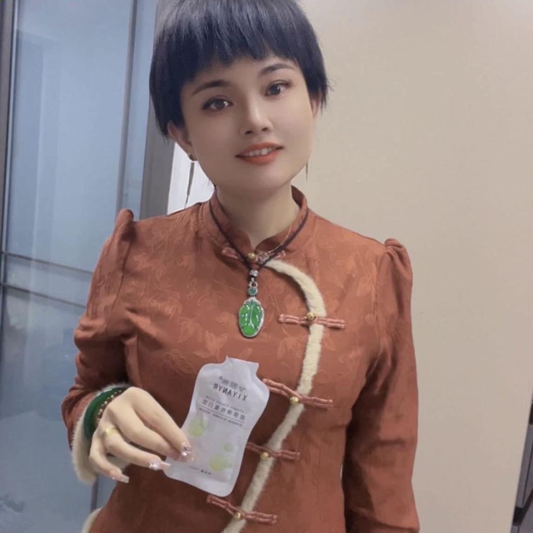 1 滕滕莫染回首养发乳