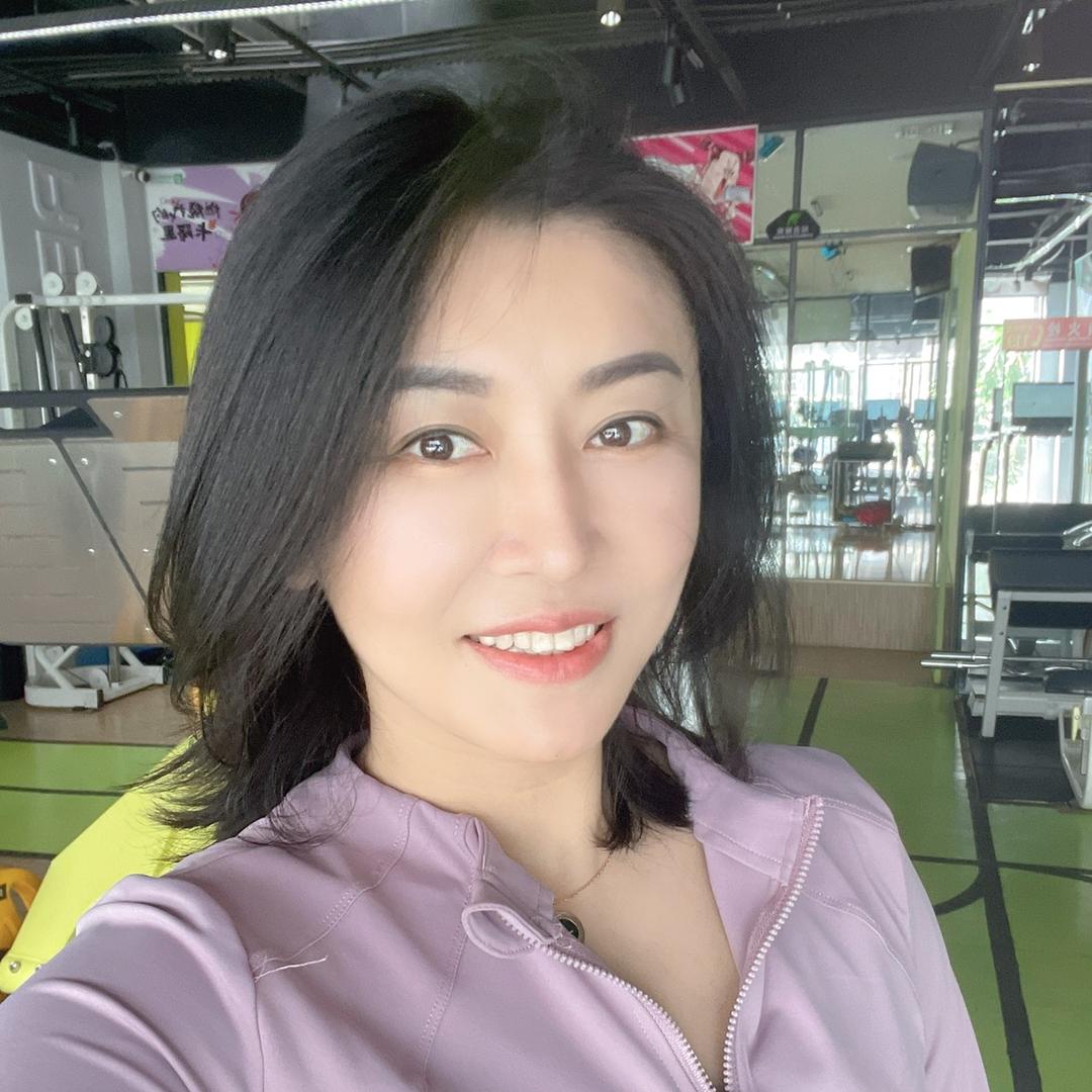 爱生活的束文姐姐