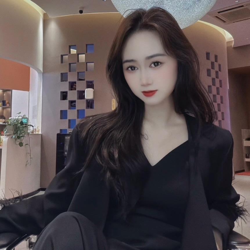 凌晨一点的猫🐾