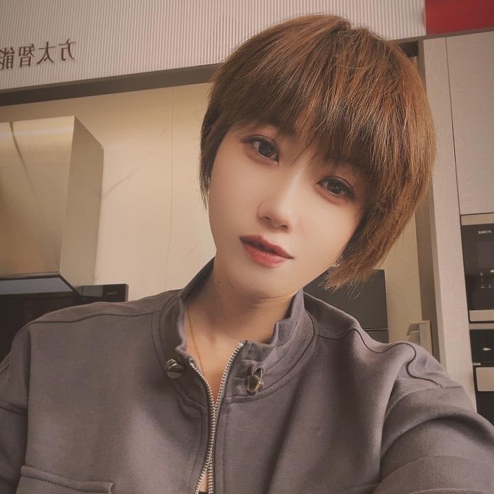 李小欠
